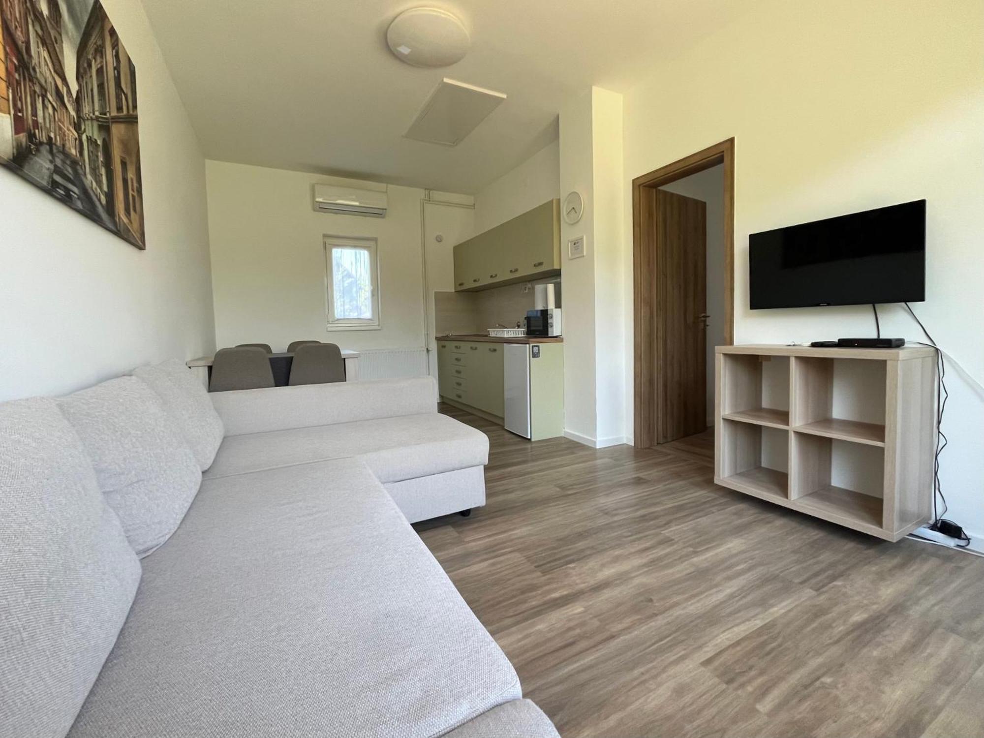Petita Garden Apartman 시오포크 외부 사진